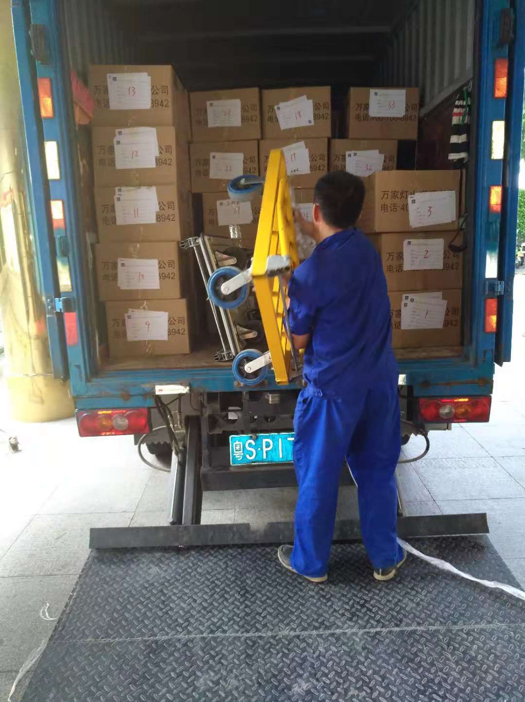  在深圳搬家怎么办，全发国际app搬家公司告诉你！