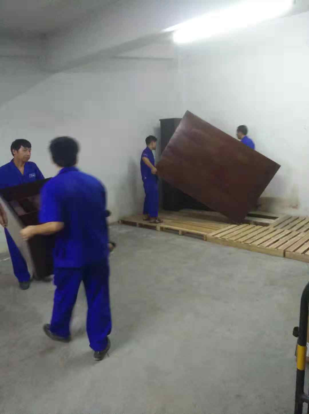  搬家怎么说?你还需要靠朋友吗？