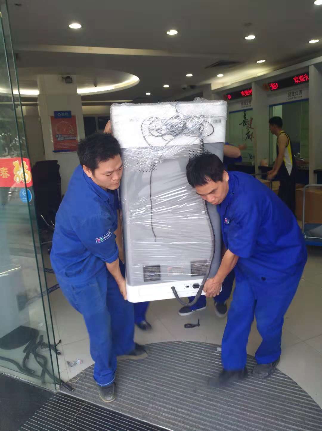 搬家公司专业搬家，为你省心，省力！